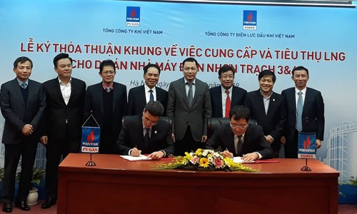 Lễ ký thoả thuận khung cung cấp, tiêu thụ LNG cho nhà máy điện Nhơn Trạch 3&4. Ảnh Quỳnh Nga 