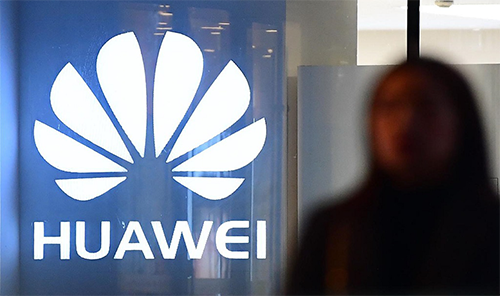 Huawei liên tiếp bị các công ty Mỹ ngừng hợp tác.