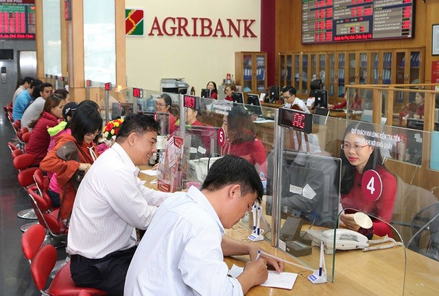 Agribank miễn phí dịch vụ hỗ trợ khách hàng bị ảnh hưởng do mưa lũ tại các tỉnh Miền Trung