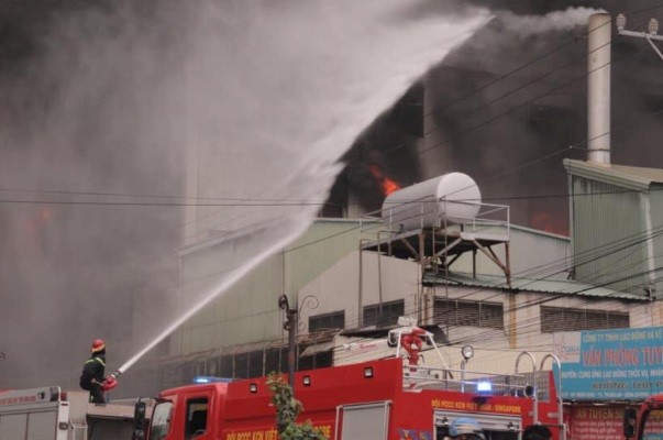 Vụ cháy tại khu công nghiệp Việt Hương gây thiệt hại 30 tỷ đồng