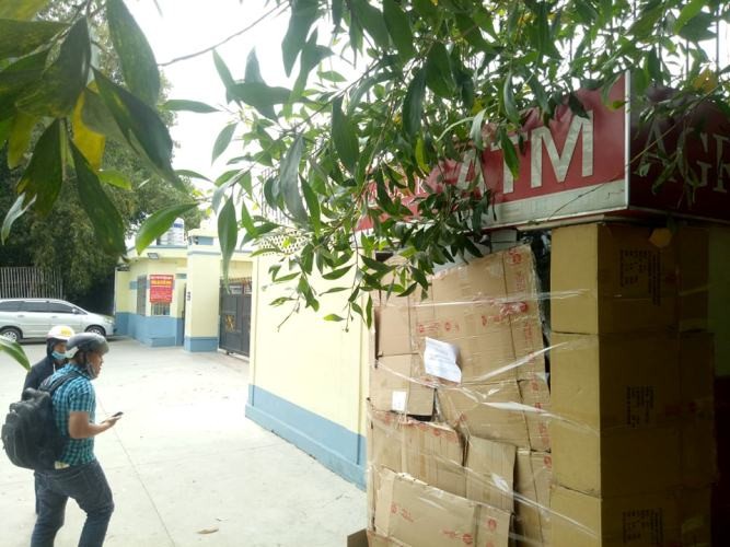 Trụ ATM gần trụ sở công an ở Bình Dương bị trộm đập phá 