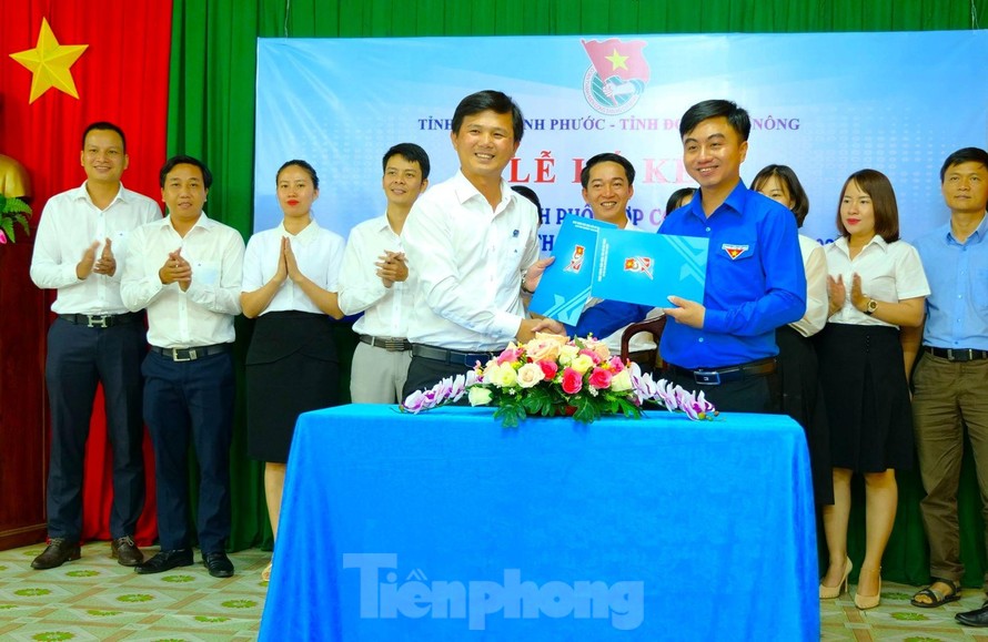 Tuổi trẻ hai tỉnh biên giới hợp sức phát triển, bảo vệ đường biên
