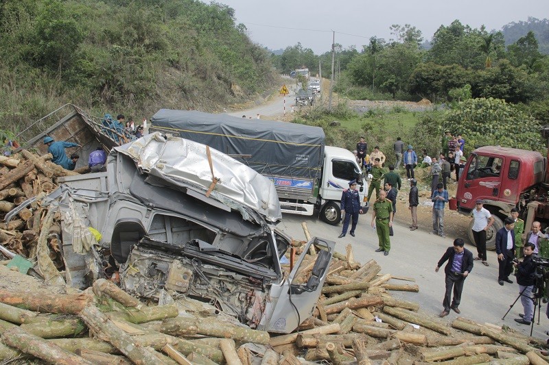 Cục Đăng kiểm thông tin về chiếc xe tải bị lật khiến 7 người tử vong