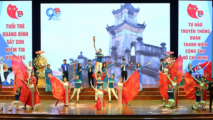 Tiết mục nghệ thuật chào mừng lễ kỷ niệm 90 năm ngày thành lập Đoàn TNCS Hồ Chí Minh (26/3/1931 - 26/3/2021) của Tỉnh Đoàn Quảng Bình.