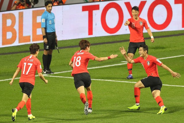 Hàn Quốc thắng nhọc Philippines ở trận ra quân Asian Cup 2019