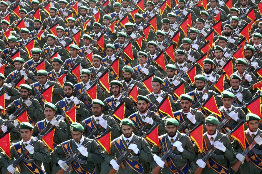 Lực lượng Vệ binh Cách mạng Iran trong một buổi duyệt binh tháng 9/2016.