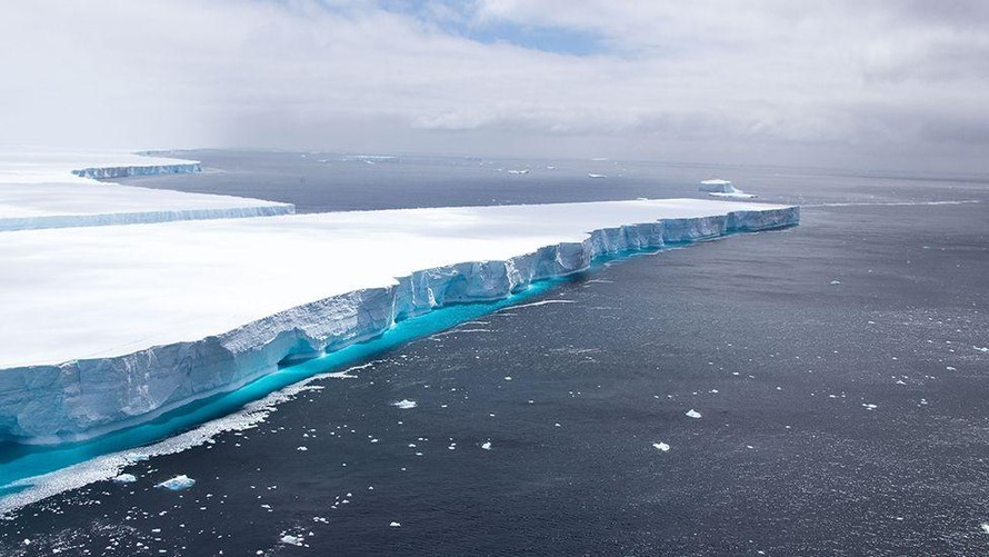 Tảng băng trôi khổng lồ có diện tích bằng một quốc gia nhỏ giờ đã tan chảy hoàn toàn.