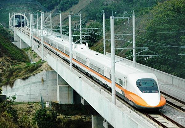 Hệ thống tàu cao tốc tại Nhật và Bộ GTVT cũng ưu tiên lựa chọn công nghệ này. 