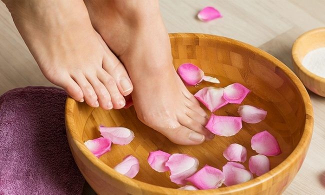 5 Cách tẩy da chết gót chân mà bạn không thể bỏ lỡ