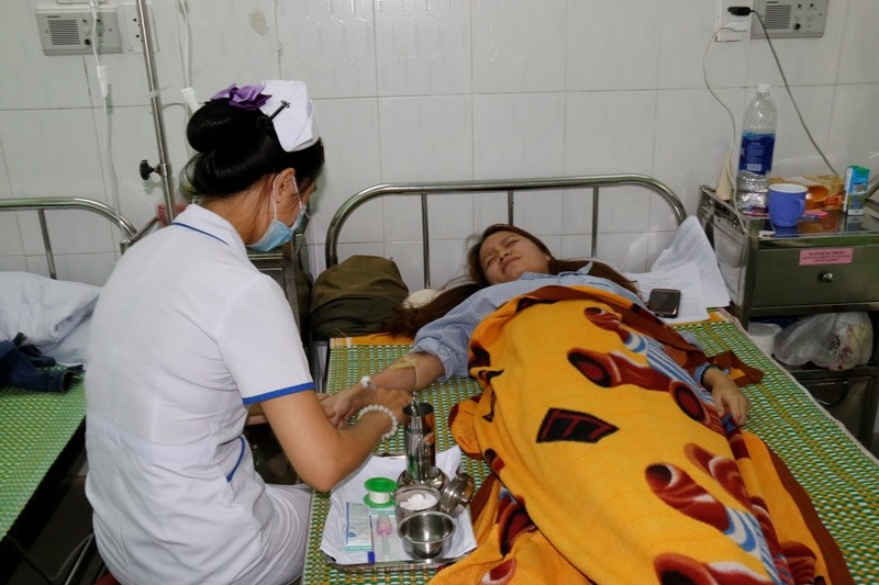 Cô Nguyễn Thị Xuân Mai điều trị tại bệnh viện. Ảnh CTV