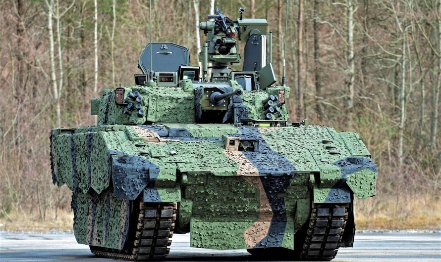 Xe tăng Ajax mới của Anh khiến hơn 300 binh sĩ bị thương