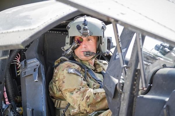 Mỹ chi 76 triệu USD mua mũ bảo hiểm cho phi công trực thăng AH-64E