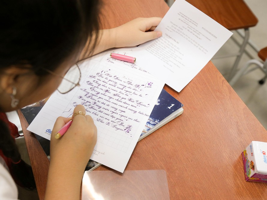 hình ảnh  bàn sổ tay viết đang làm việc cây bút sinh viên nhà văn  Viết Tiền mặt Thiết kế tầm nhìn trường đại học học tập lớp học Tài  liệu