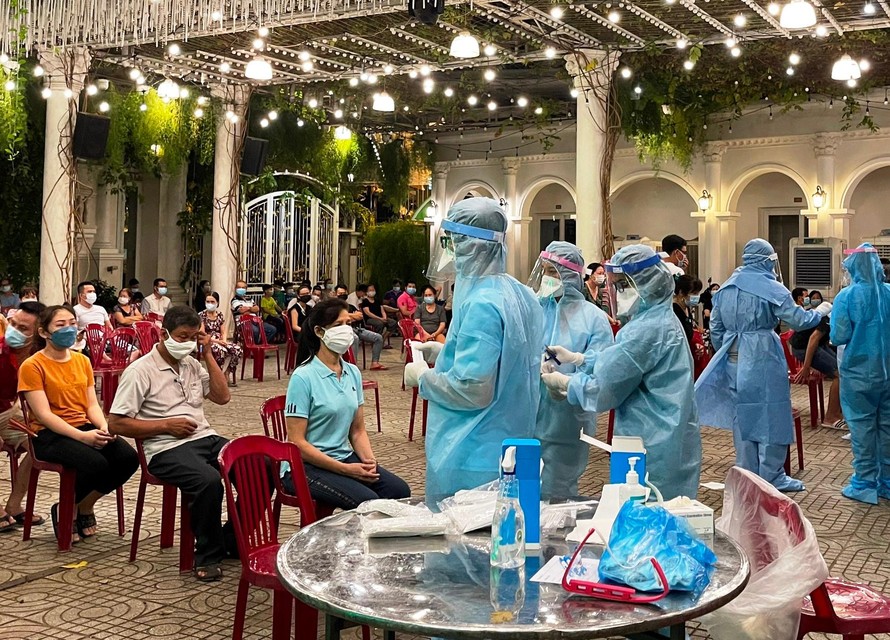 Bộ Nội vụ: Tạm dừng sinh hoạt tôn giáo tập trung, 'ai ở đâu ở đấy'