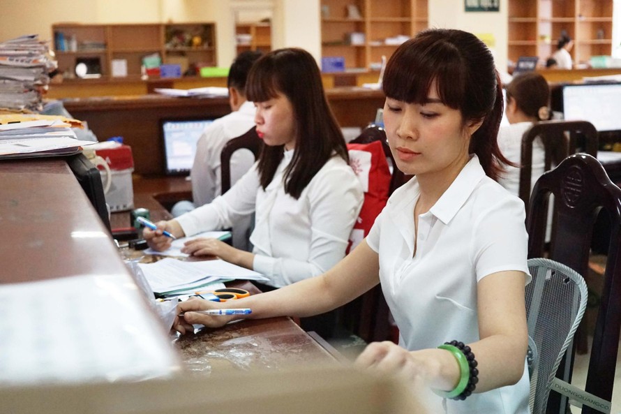 Tích luỹ nguồn lực cải cách chính sách tiền lương vào thời điểm phù hợp 
