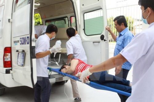 Dẹp xe cứu thương 'dù' vào bệnh viện, giám đốc bị bêu trên facebook
