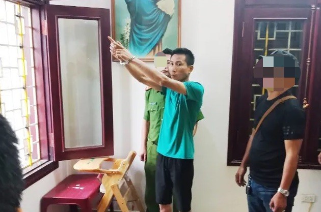 Công an thực nghiệm lại vụ trộm 200 cây vàng ở nhà ông M.