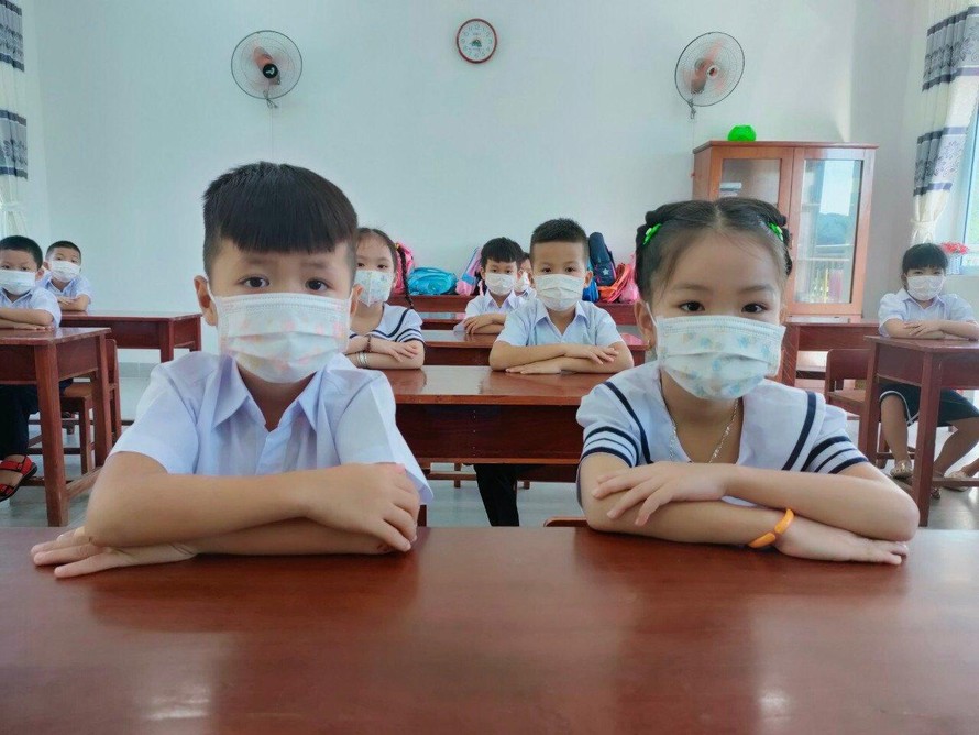 Hơn 100 học sinh đầu tiên tại Đà Nẵng đi học lại