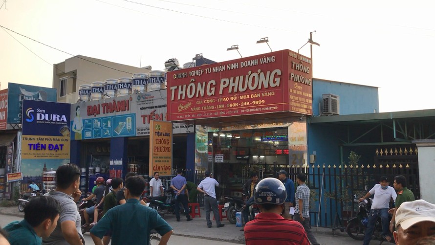 Tiệm vàng xảy ra vụ cướp.