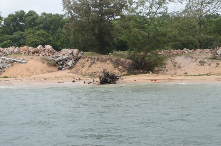 Kiến nghị dừng xuất khẩu cát Phú Quốc sang Campuchia