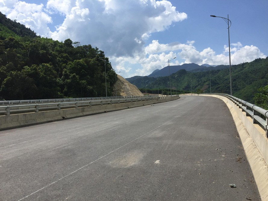 Hai tuyến cao tốc Cao Bồ - Mai Sơn và Cam Lộ - La Sơn sẽ được thu phí theo hình thức tự động không dừng.