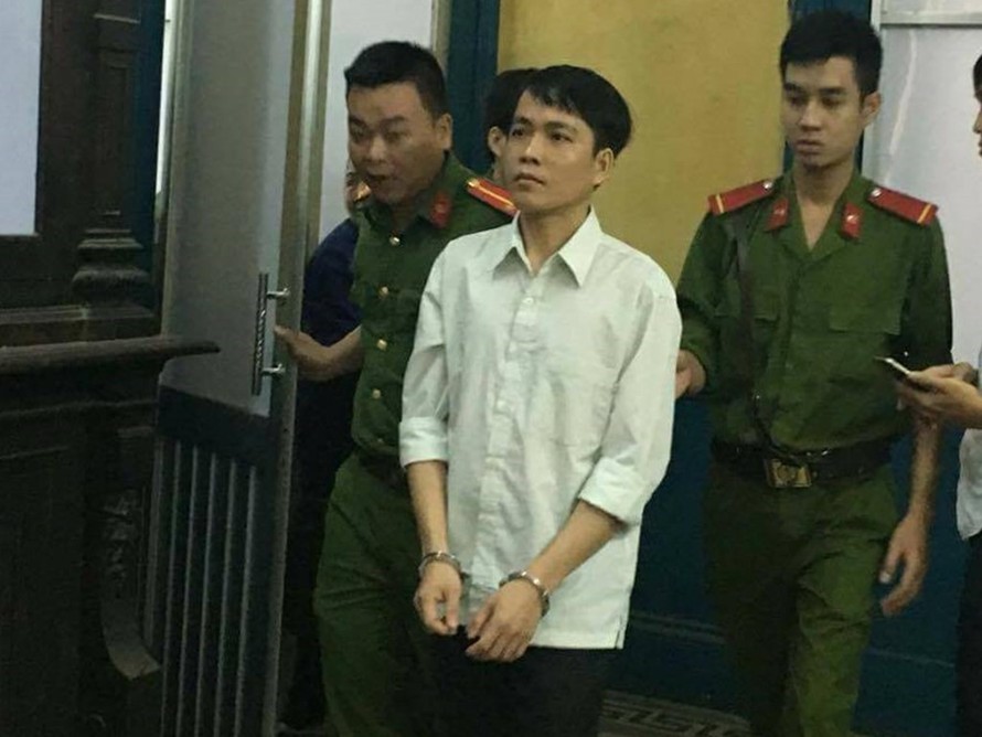Nguyễn Công Quyền tại phiên tòa ngày 8/11. Ảnh: Tân Châu.