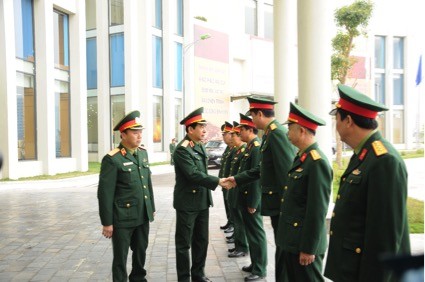 Trung tướng Phan Văn Giang gặp gỡ các cán bộ, chỉ huy Trung tâm VNMAC.
