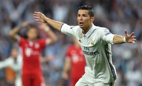 Các đội bóng Đức luôn đau đầu vì Ronaldo. Ảnh: Reuters