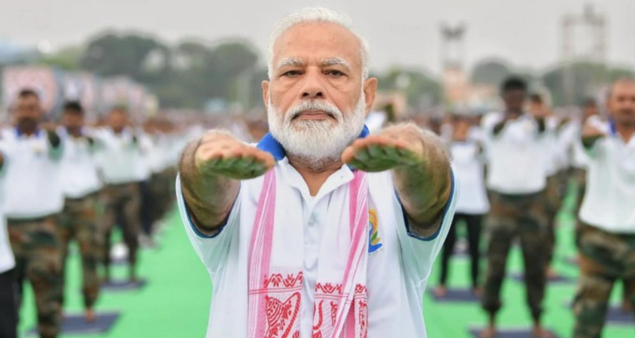 Thủ tướng Ấn Độ Narendra Modi vốn nổi tiếng yêu thích bộ môn Yoga. Ảnh: PIB
