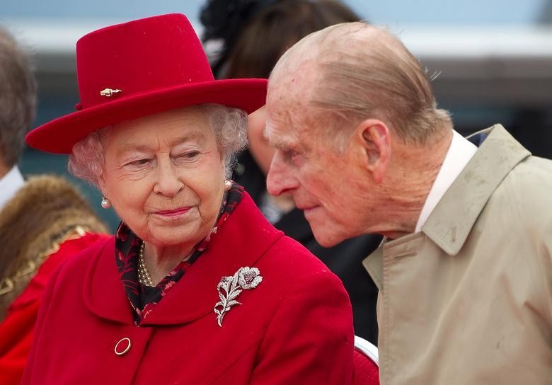 Hoàng tế Philip và Nữ hoàng Anh Elizabeth. Ảnh: Reuters