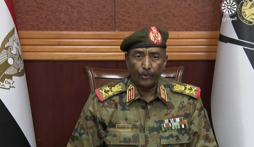 Tướng Abdel Fattah al-Burhan trong bài phát biểu ngày 25/10. Ảnh: AP