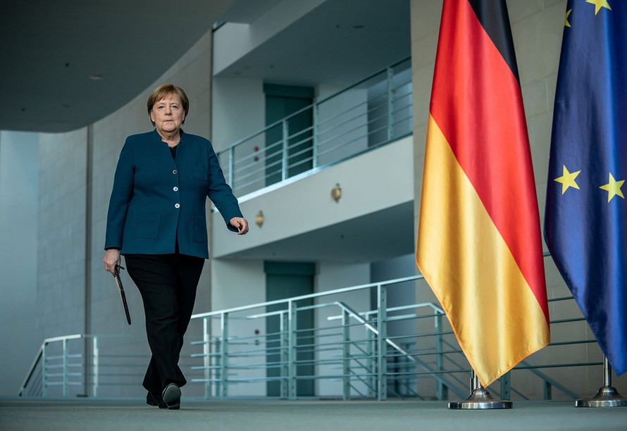 Thủ tướng Đức Angela Merkel tự cách ly tại nhà sau khi bác sĩ tiêm vắc-xin cho bà mắc Covid-19. Ảnh: Getty.