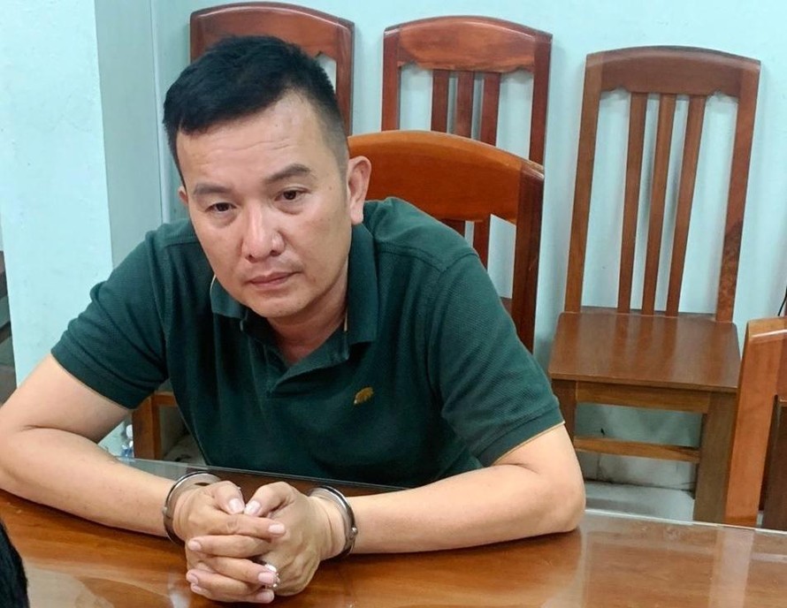 Đối tượng Trần Việt Hoàng bị bắt giữ. Ảnh Công an cung cấp