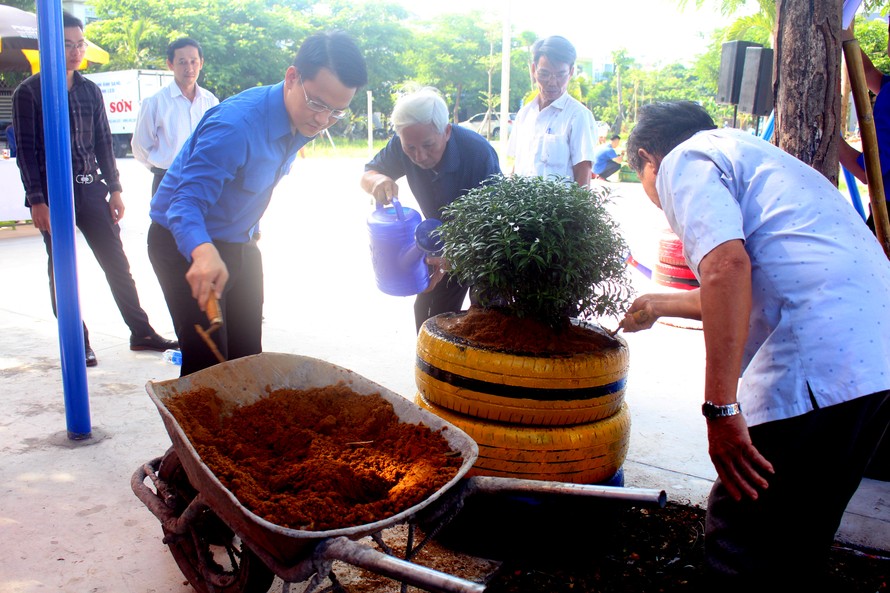 Các điểm nóng về môi trường trên địa bàn TP Đà Nẵng sẽ được các Quận, Huyện đoàn dọn dẹp, cải tạo để trở thành công viên cây xanh, điểm vui chơi… phục vụ cộng đồng
