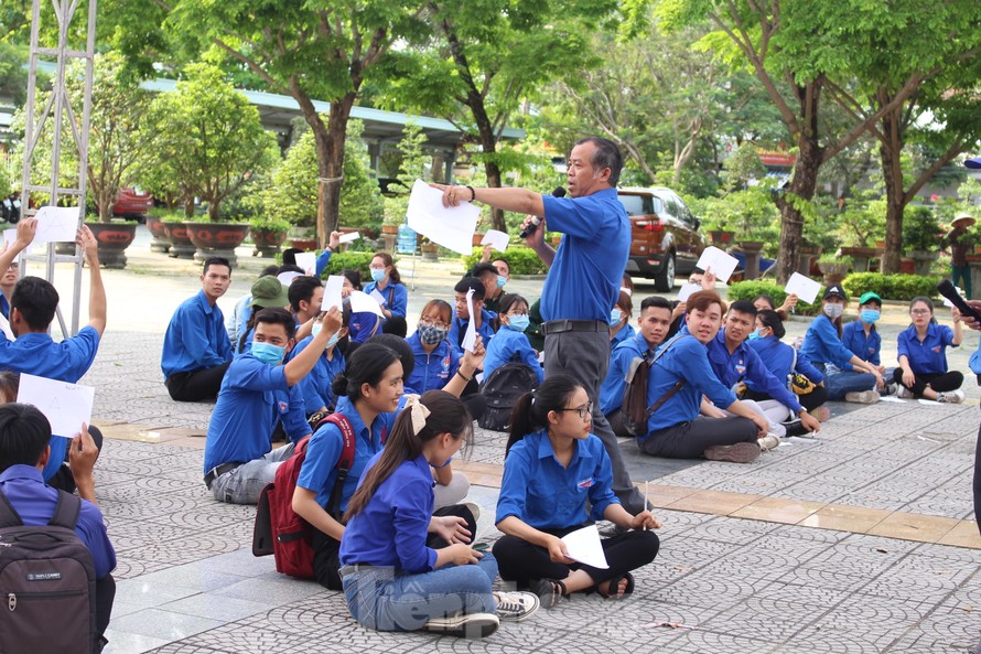 250 thủ lĩnh Đoàn trên địa bàn Đà Nẵng đã tham gia hiến kế, đề xuất những sáng kiến, giải pháp để thúc đẩy hoạt động khởi nghiệp, lập nghiệp; phát triển công tác Đoàn và phong trào thanh thiếu nhi trên địa bàn. Ảnh: Giang Thanh