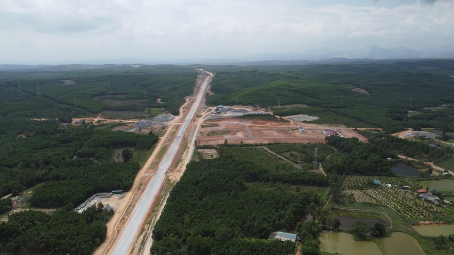 Hình hài 98km cao tốc trị giá 7.700 tỷ đồng nối Quảng Trị và TT - Huế