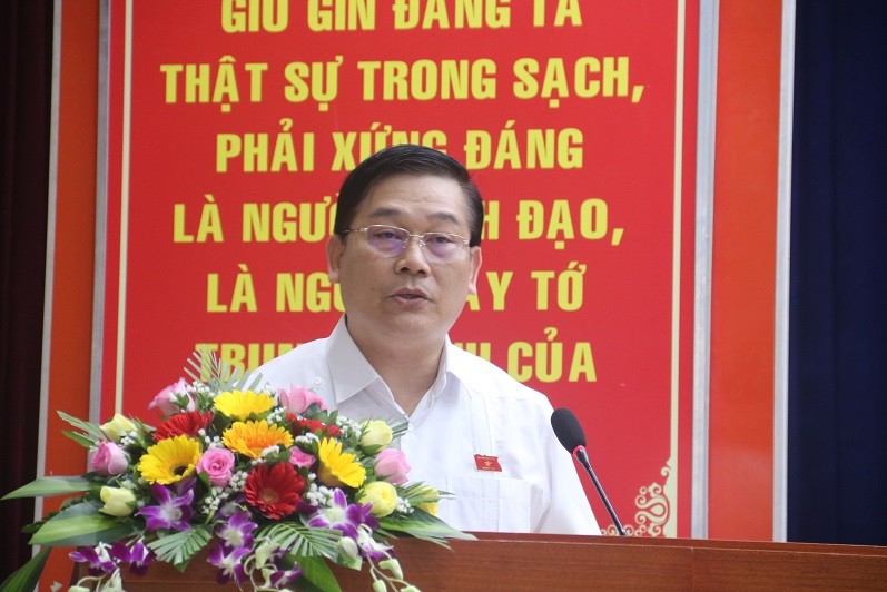 Ông Nguyễn Thanh Quang, trả lời ý kiến của cử tri quận Thanh Khê ngày 26/4. Ảnh NT