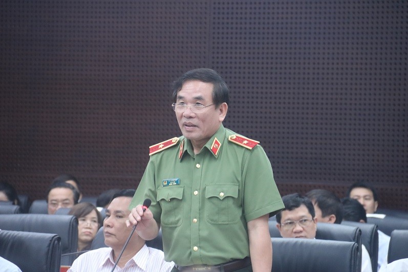 Thiếu tướng Vũ Xuân Viên - Giám đốc Công an thành phố Đà Nẵng nói về tình hình tội phạm cho vay nặng lãi trên địa bàn. Ảnh Nguyễn Thành