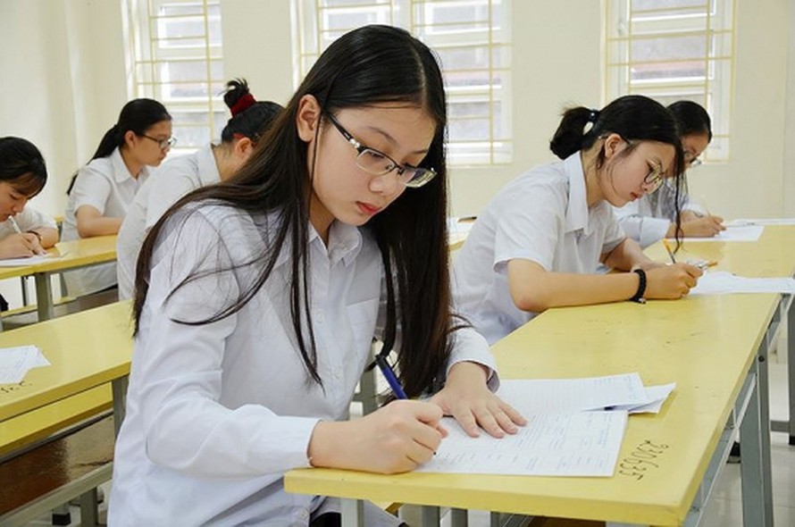 Tuyển sinh lớp 10: Teen Hà Nội có tới 13 nguyện vọng, teen Thái Bình thi Giáo dục công dân