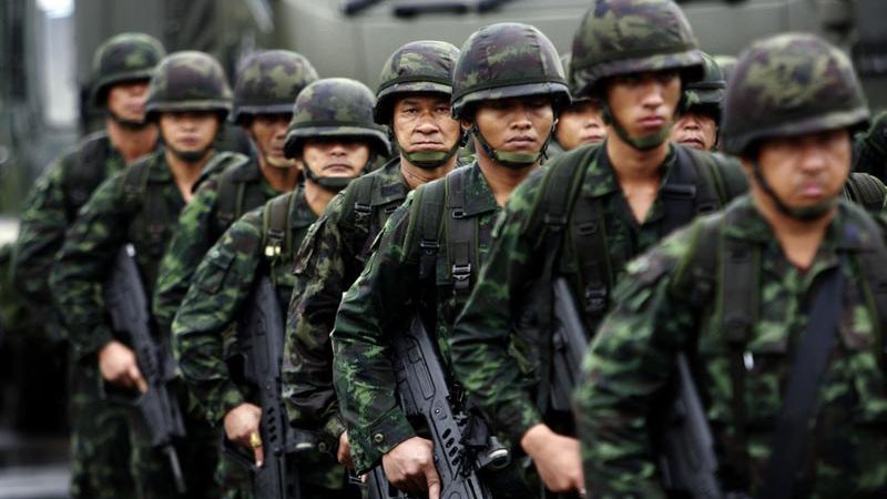Quân đội Thái Lan tuyên bố thiết quân luật