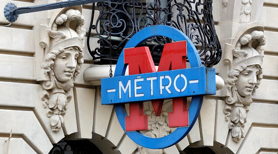 Vụ nổ xảy ra ở ga tàu điện ngầm Place d'Italie ở Paris, Pháp