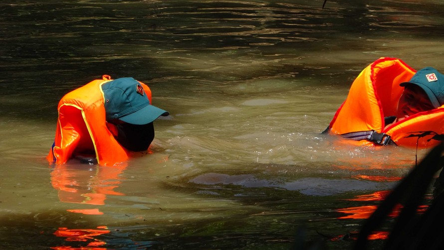 Tìm thấy thi thể nạn nhân bị rơi xuống mương nước ở Đồng Nai