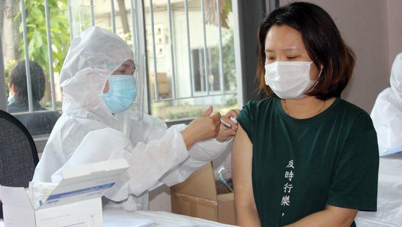 Đồng Nai: Rút ngắn thời gian tiêm mũi 2 cho người đã tiêm mũi 1 vắc xin AstraZeneca