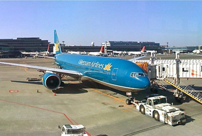 Máy bay của Vietnam AIrlines tại Narita