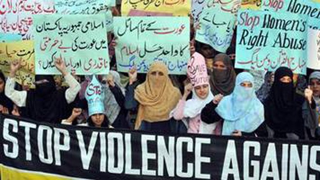 Pakistan: Thiếu nữ bị thiêu sống vì từ chối lời cầu hôn