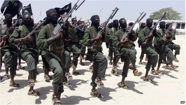 Những tay súng Al-Shabaad (Ảnh: BBC)