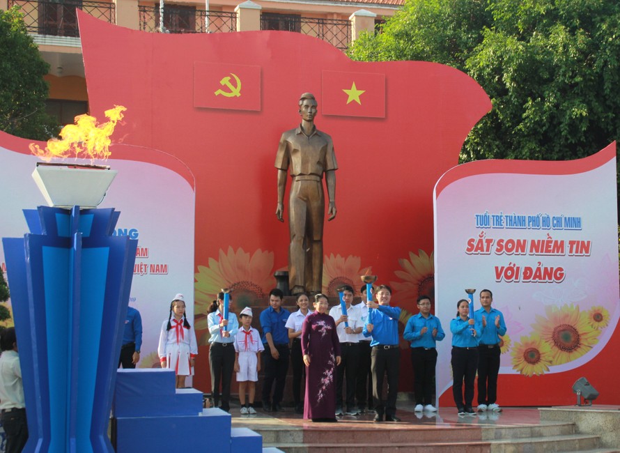 Tuổi trẻ TPHCM bắt đầu chuỗi hoạt động kỷ niệm 90 năm thành lập Đảng Cộng sản