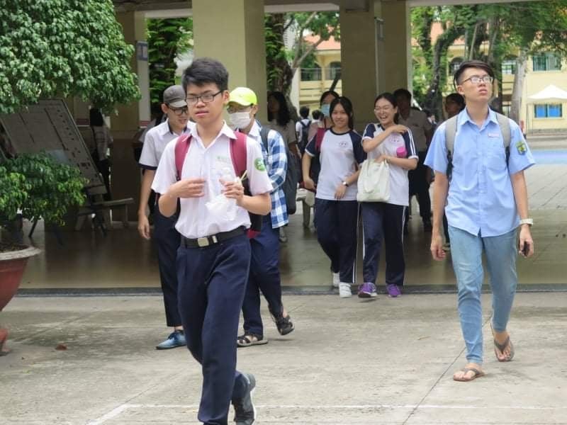 Thí sinh dự thi lớp 10 tại TPHCM