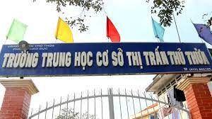 Trường THCS Thị trấn Thủ Thừa nơi xảy ra vụ việc