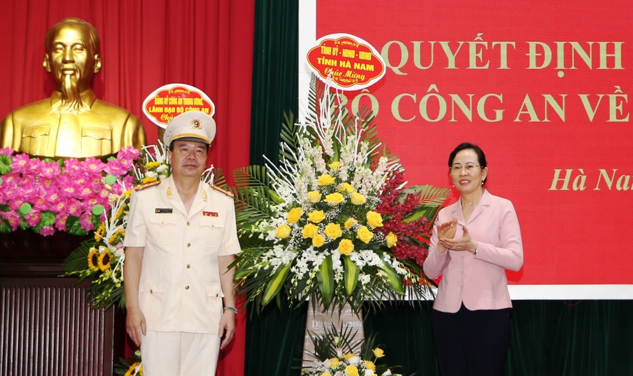 Đại tá Nguyễn Văn Trung trong buổi nhận quyết định bổ nhiệm làm Cục trưởng CSGT.